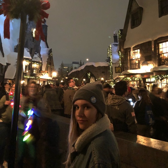 Meet your Posher, Celeste - Picture 4 of 6